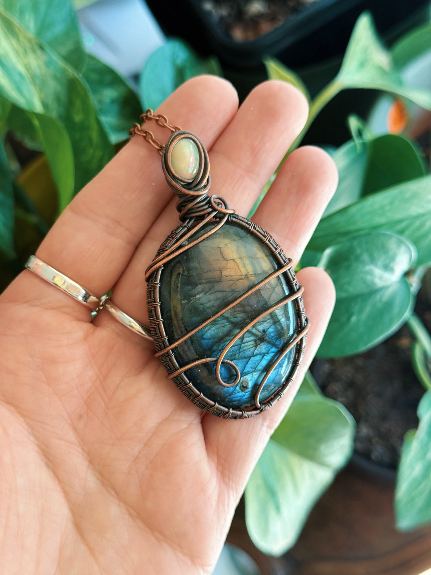 Opal & Labradorite Pendy