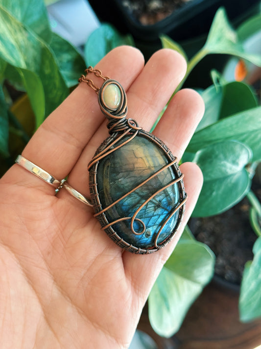 Opal & Labradorite Pendy